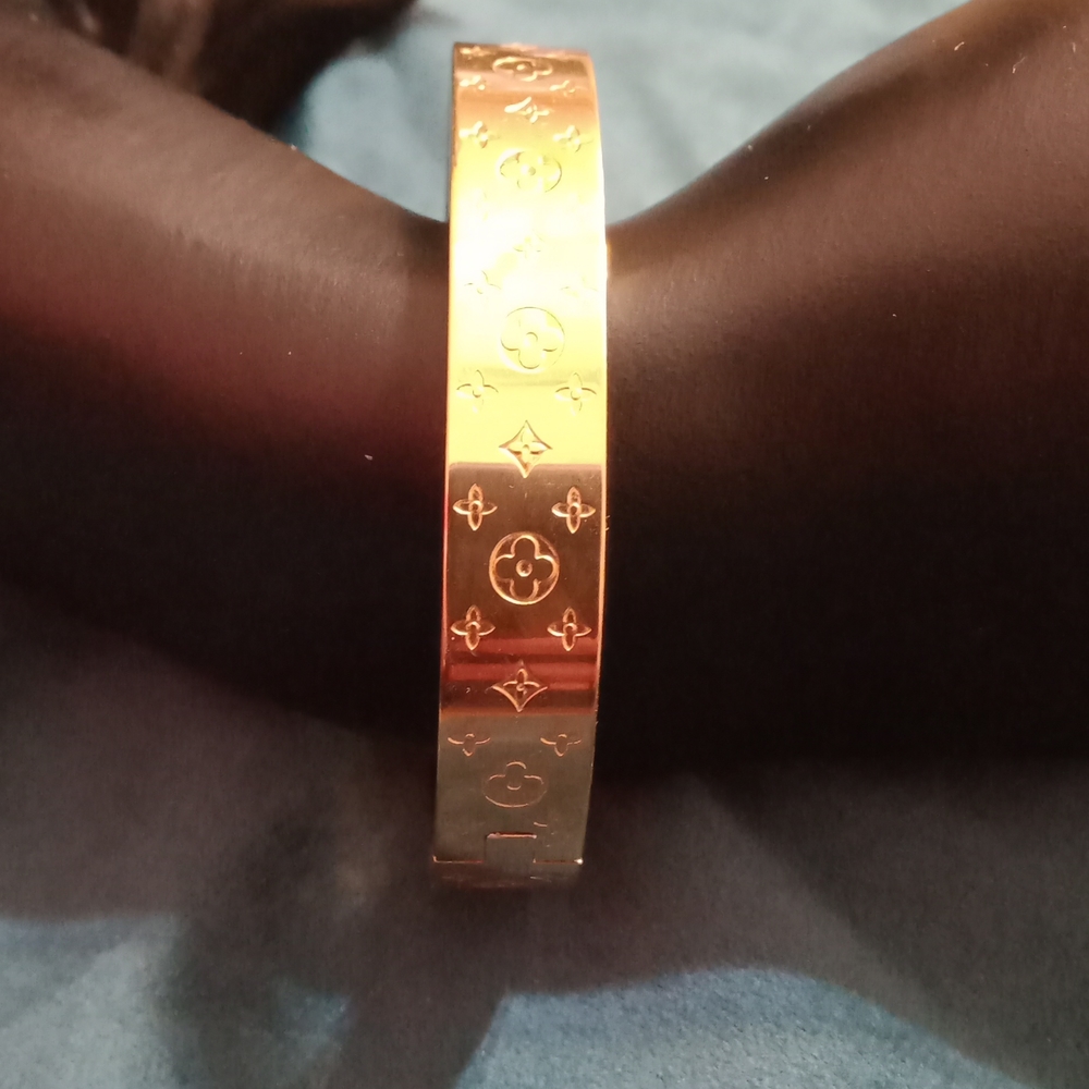 Cuff Bracelet Gold Tone Three Sizes